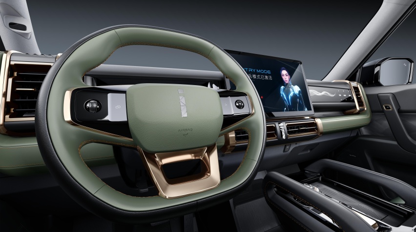 安全陪行，看iCAR 03守护之力