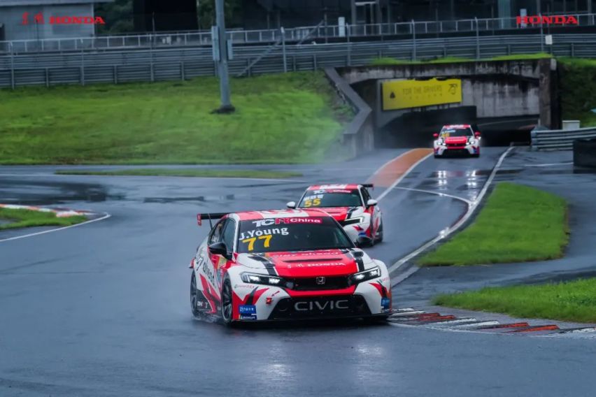 TCR China绍兴排位雨中激战 全新思域FL5 TYPE R TC