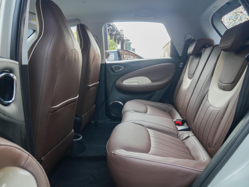 快充+大四座的小型电车——五菱缤果上市，售5.98万元起