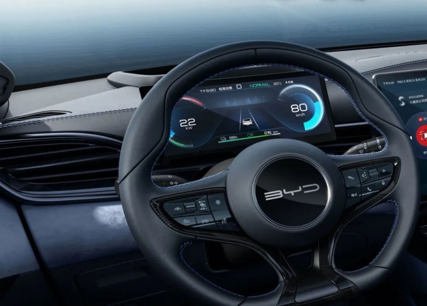 21.28万元起，比亚迪海豹开启预售，还买Model 3么？