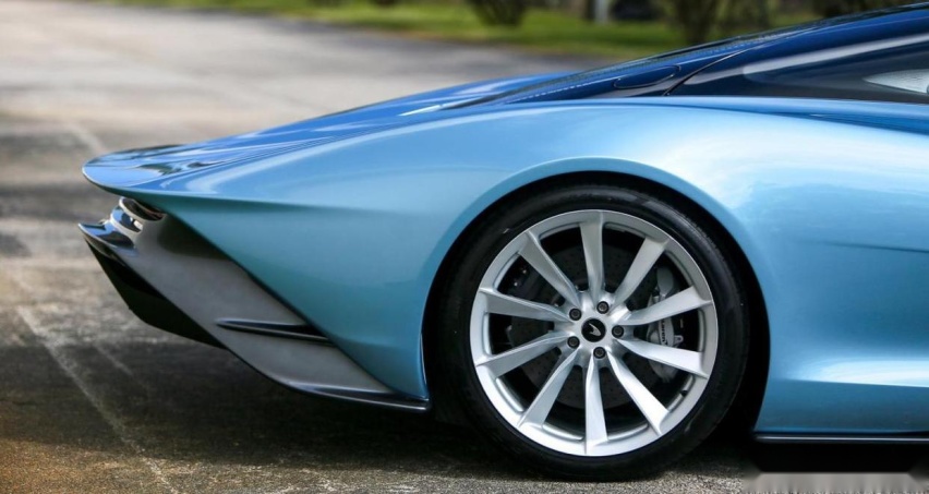 带尾巴的三座车——迈凯伦Speedtail，让极速突破403km/h的