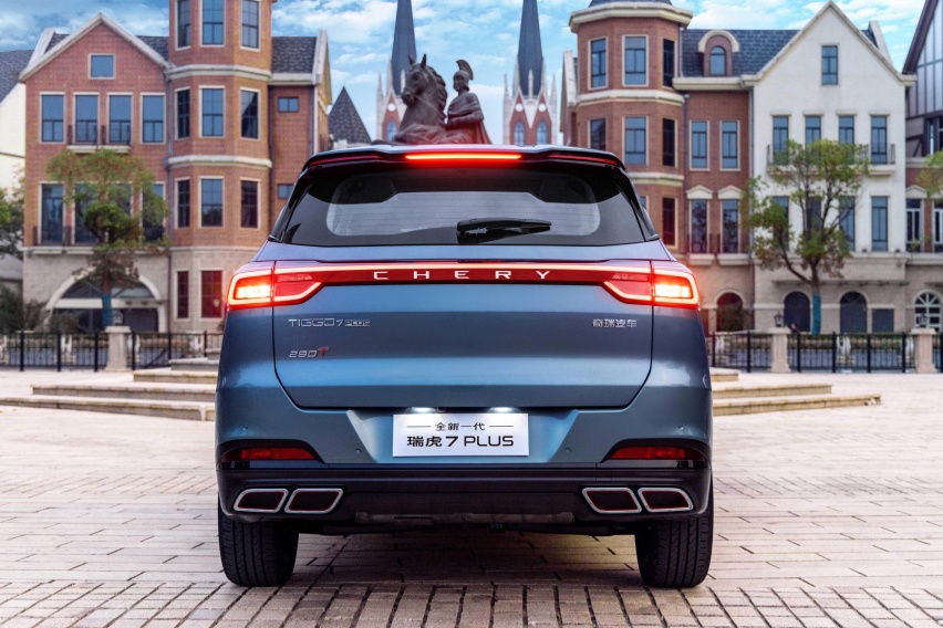 这才是年轻人的SUV，9.99万起，配置不输豪华车，关键安全又性能