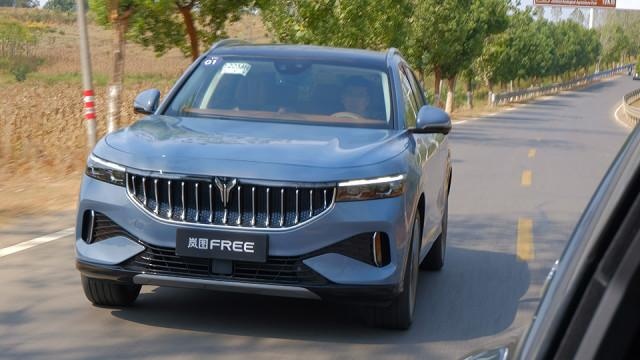 纯电中大型SUV,18度电能跑100公里?测试岚图FREE超长续航版