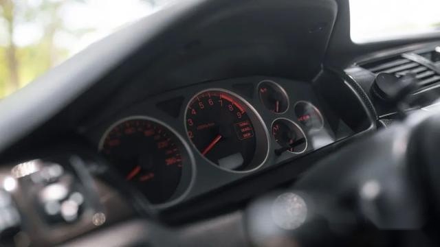 可能是国内最晚上牌的EVO 9，车主却买来家用代步