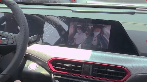 跳出传统模式，长安UNI-T未上市先交车，更推专属极致服务！