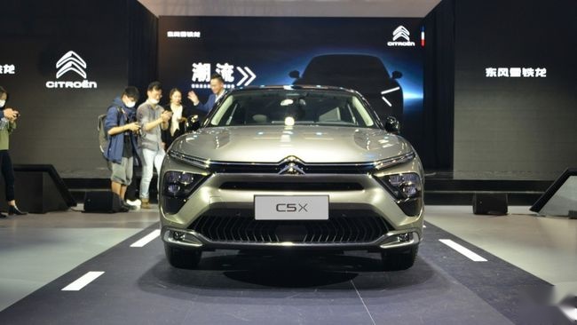 一代法系旗舰车，起售14.37万元的雪铁龙凡尔赛C5X