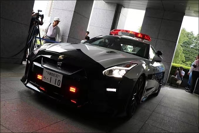九国警车盘点，土豪国果然不一样