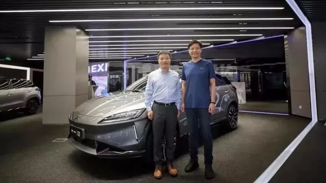 奔驰全新一代C级提前曝光、吉利几何A Pro开启预告