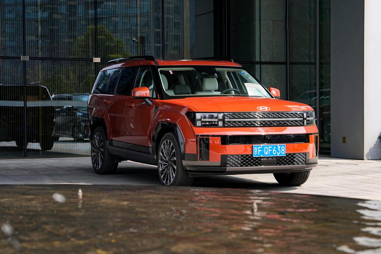 真正實(shí)用的方盒子SUV!試駕北京現(xiàn)代第五代勝達(dá) 真正實(shí)用的方盒子SUV!試駕北京現(xiàn)代第五代勝達(dá)