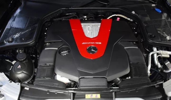 毫无新意的升级，2023款AMG C43 4MATIC轿跑值吗？