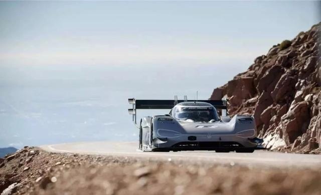 破“派克峰”百年记录，击败蔚来EP9，电动猛兽Volkswagen I.D.R