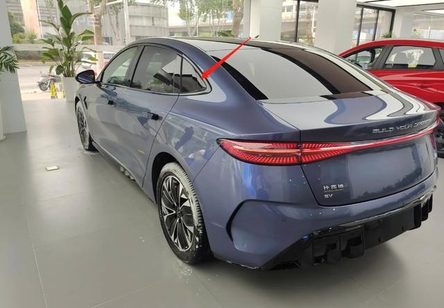 18.98万起售，新增700km尊贵型，比亚迪海豹冠军版怎么选