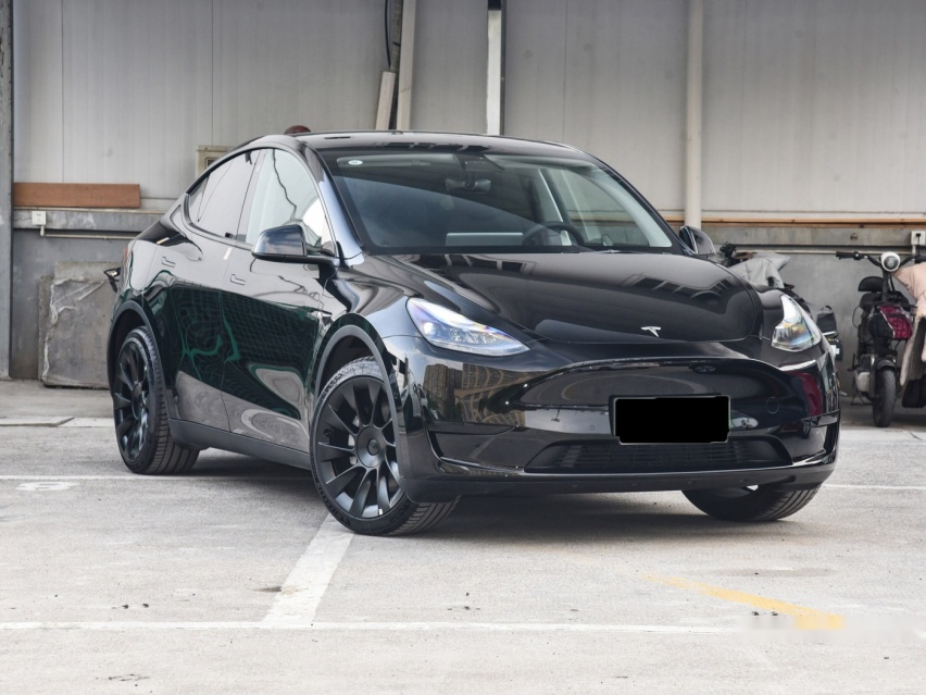 中型豪华SUV该选谁，特斯拉Model Y对比奥迪Q5L