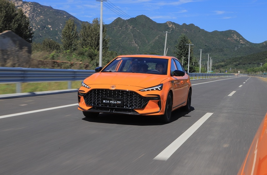 将“运动”做到极致 道路试驾第三代MG6 PRO