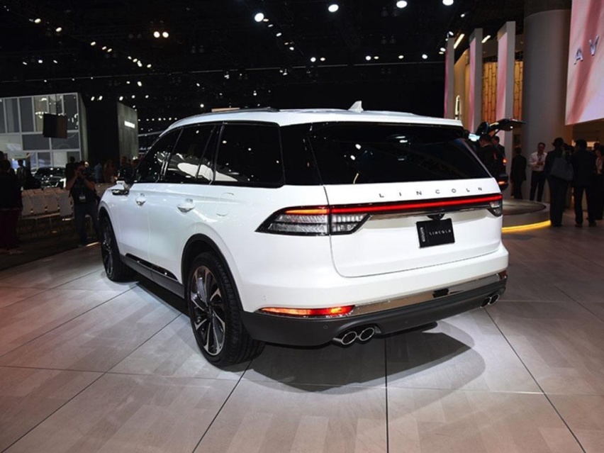 60万买一辆3.0T四驱7座SUV，值不值？