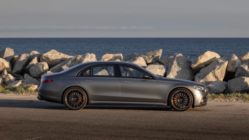 2024款 奔驰AMG S 63  灵感来自F1赛车