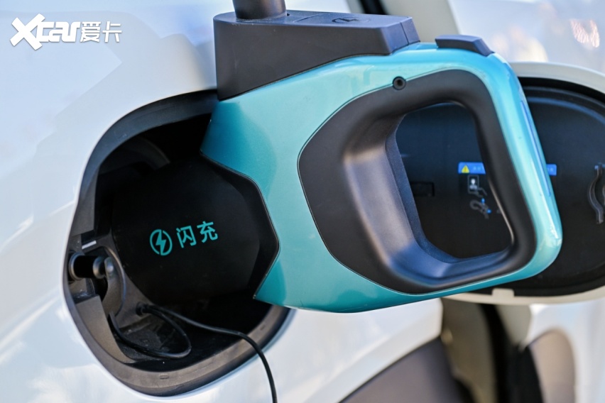 闪充中国，宋弛出发：宋Ultra EV新疆试驾领航开启零元出游季