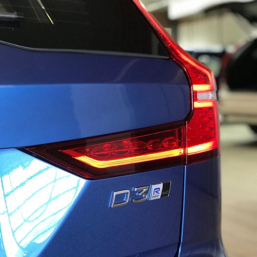 蓝色的很运动 全新沃尔沃V60海外实车