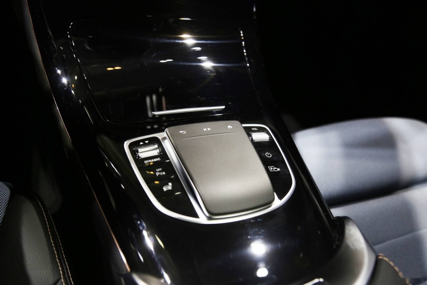 豪华品牌的入门券 奔驰 EQC 350 4MATIC 深港澳