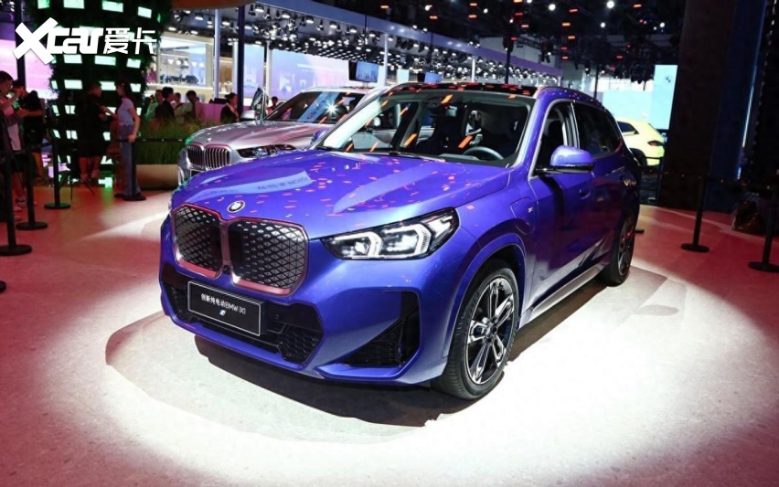 说实话,想要国人花30万起步的价格去入手一台续航只有450km的宝马品牌