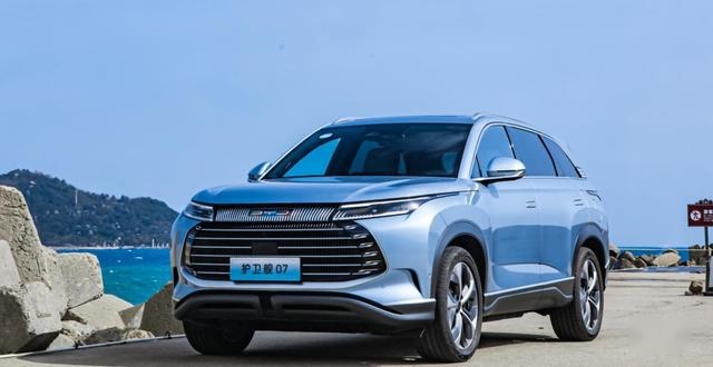 20万预算选插混SUV，护卫舰07和UNI-K 智电iDD谁更值？