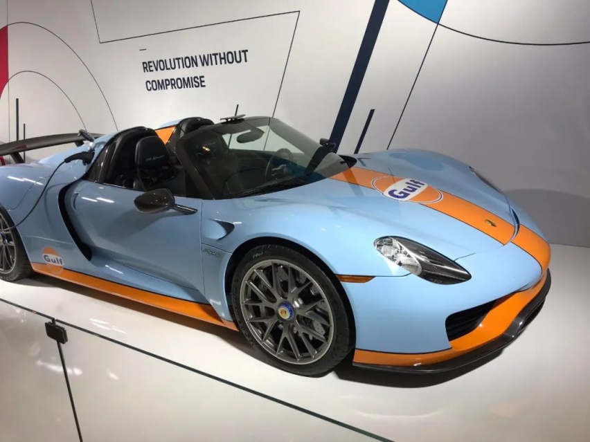 仅有2台的特别定制Gulf版保时捷918 Spyder