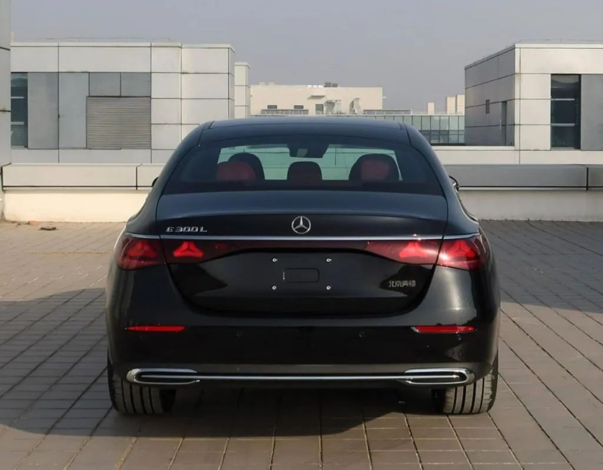 比亚迪连上三款新车，仰望U8近4吨，五菱“网红车”又来了！