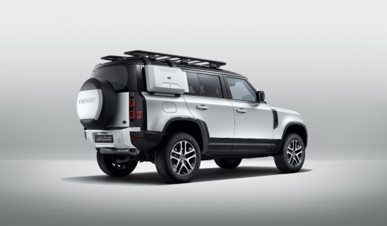 最硬核的高科技硬派越野SUV 全新路虎卫士预售79-99万元