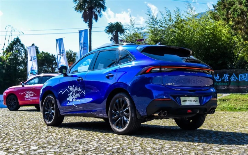 一台国产SUV，我开出4.4L/100km的油耗，秘诀在这里