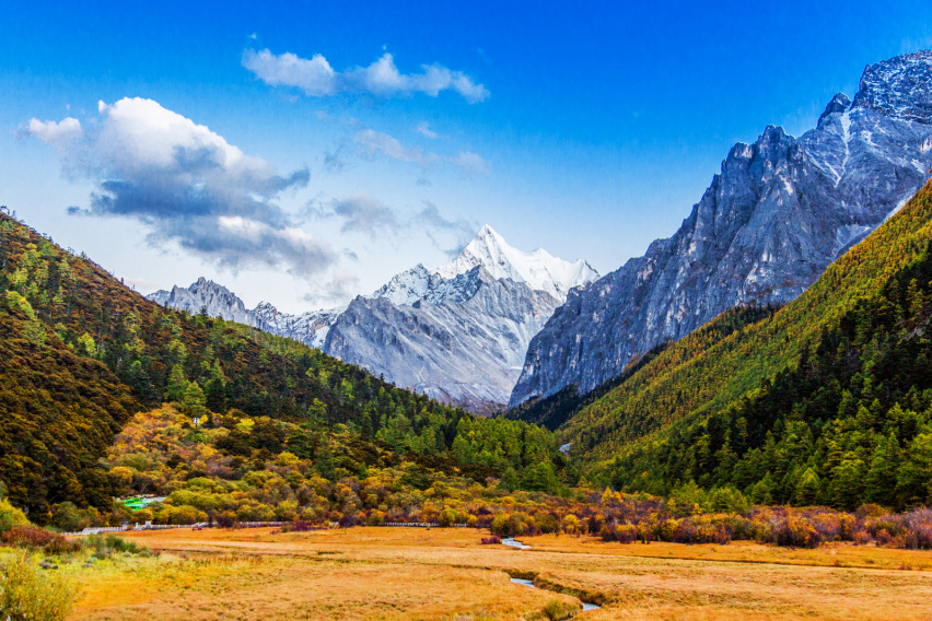 驾丰田雷凌游稻城亚丁（下）——高原极限徒步赏最美雪山