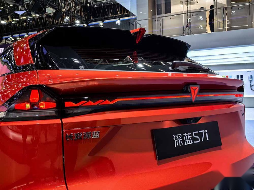 三款“7”字辈新能源车 谁最值得年末抄底？