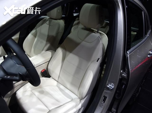 宝马X1最大竞争对手来了？全新奔驰GLA亮相，大空间，内饰更豪华