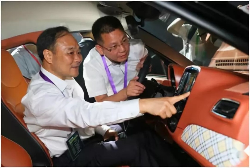纯电微型车鼻祖复活，首款车4月18日上市，五菱会慌吗？