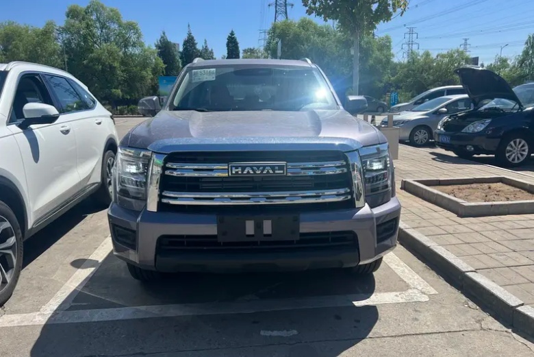 品牌首款大型SUV 哈弗H5实车曝光 有望年内上市