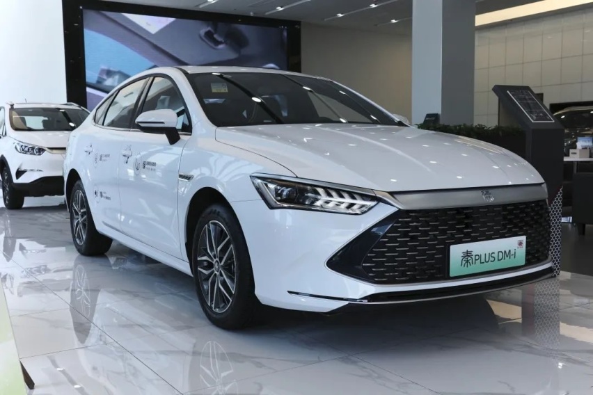 探店比亚迪终端行情：进店四成都买车，交车排至下半年