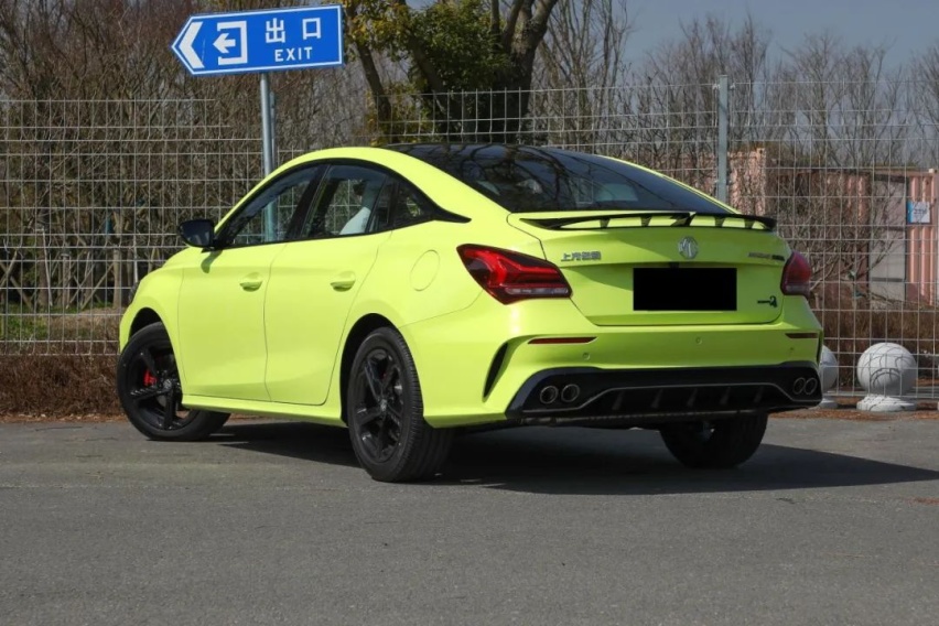 外观年轻，驾驶乐趣足，10万出头能淘到这几款运动轿车