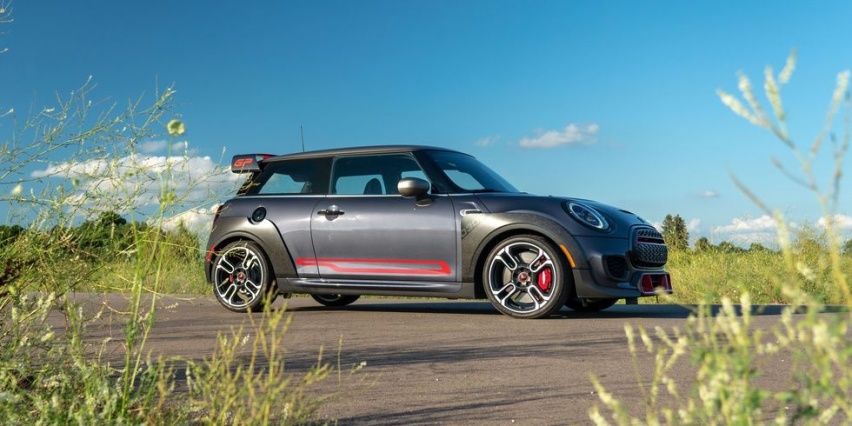 评测MINI Cooper JCW：精致小车的运动感