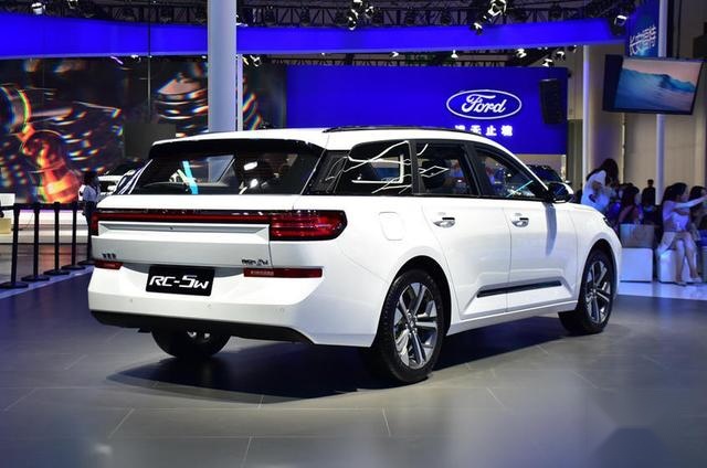 轿车/旅行车齐发 新宝骏RC-5/RC-5W上市售5.98万