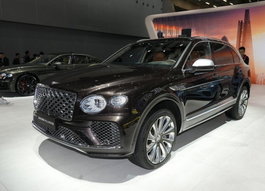 4.0T V8可实现4.6秒破百，宾利添越还是超豪车老家伙的味道！