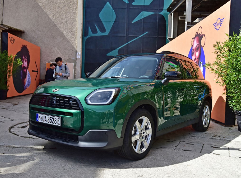 新一代MINI COUNTRYMAN:我開始方了 新一代MINI COUNTRYMAN:我開始方了