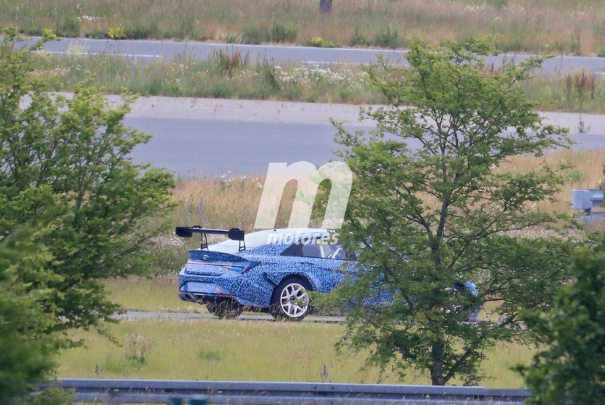 领克最强对手？两厢变三厢，现代伊兰特TCR赛车谍照亮相