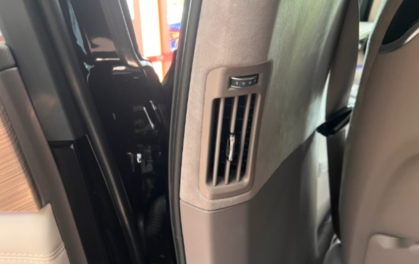 红旗H9+到店实拍解读 气场强大空间优越 搭载3.0T V6发动机