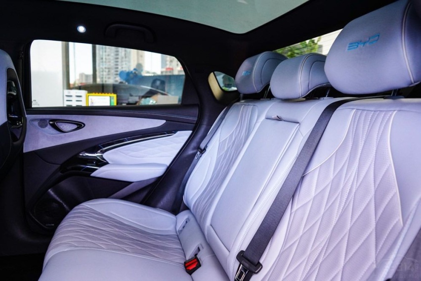 预算20万以上买中型车，Model 3和海豹谁才是首选？