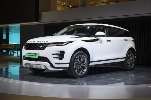 全新路虎揽胜极光L P300e，绿色环保出行