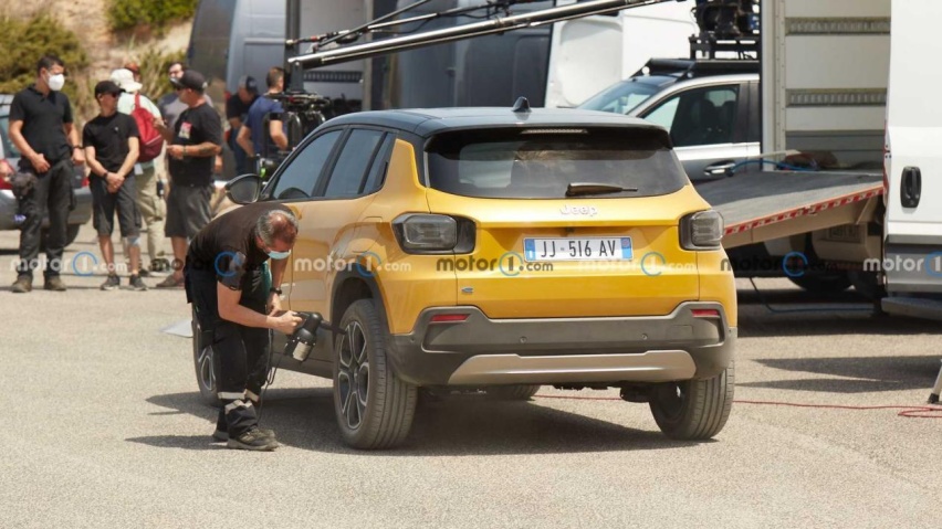 定位小型SUV Jeep首款纯电动车型谍照曝光