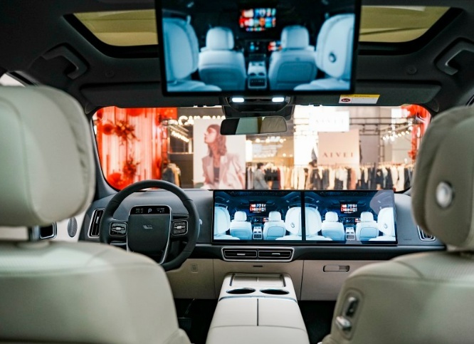 理想L7到店实拍，大五座中型SUV，纯电续航170km，推荐入门版车型