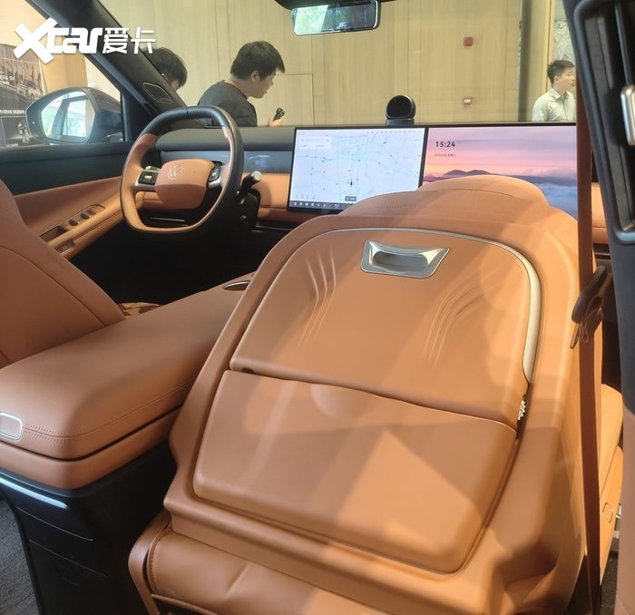 郑州试驾上汽大众ID.ERA 9X：德系旗舰SUV