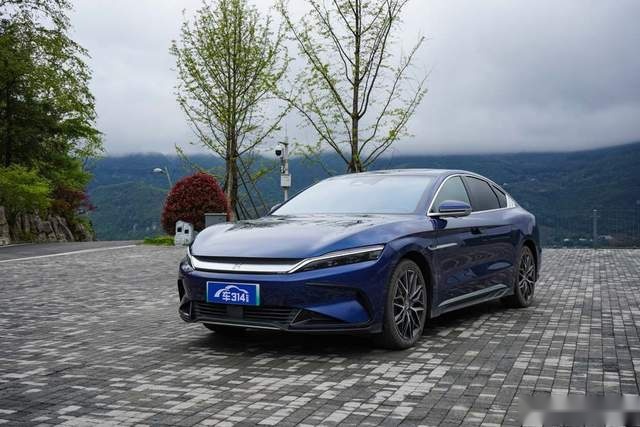 30万，极氪001和比亚迪汉EV，该选谁？