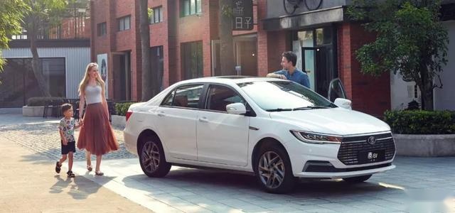 比亚迪全新秦燃油、EV上市 自主品牌新一轮价格战来了?