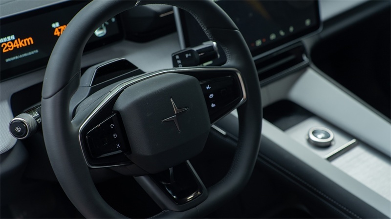 极星Polestar4：兼顾纯粹与实用